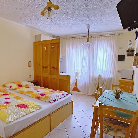 Casa Letizia * ליביניו